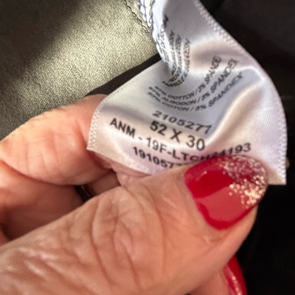 🦸‍♂️Big & Tall -Lee extreme motion pants- grey- EUC
SZ 52 x 30 - Picture 3 of 3